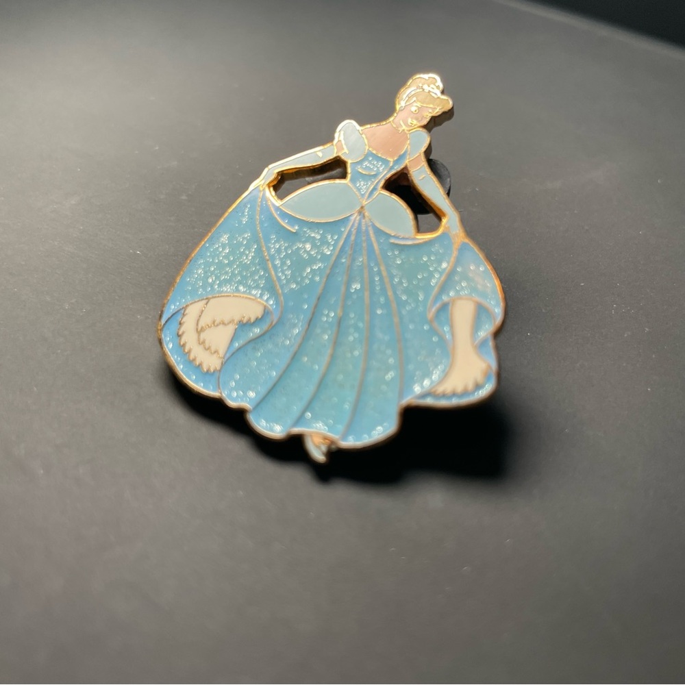 Cinderella Sparkling Dress Vintage Disney Enamel Trading Pin - Picture 2 of 4